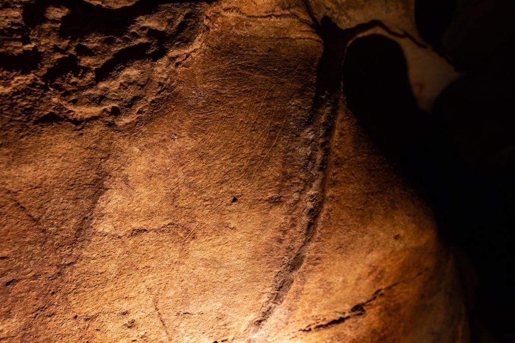 Visiting a Prehistoric rock-art site - Escoural cave, Portugal 3 gruta do escoural