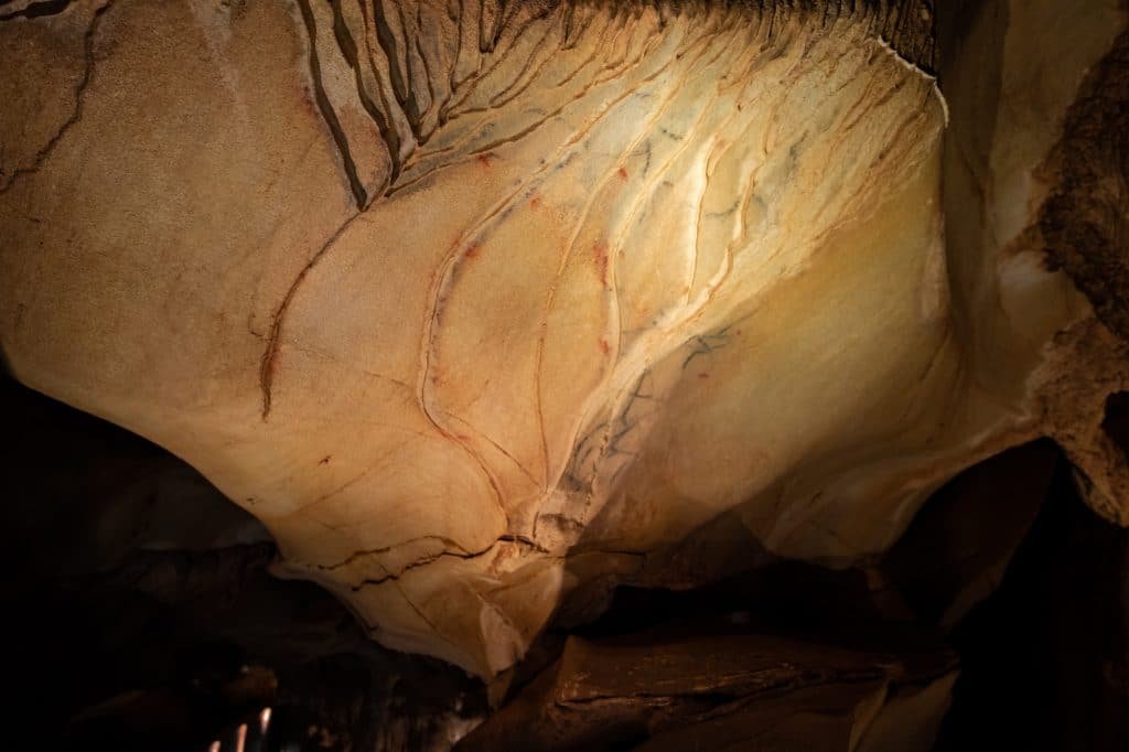 Visiting a Prehistoric rock-art site - Escoural cave, Portugal 7 gruta do escoural