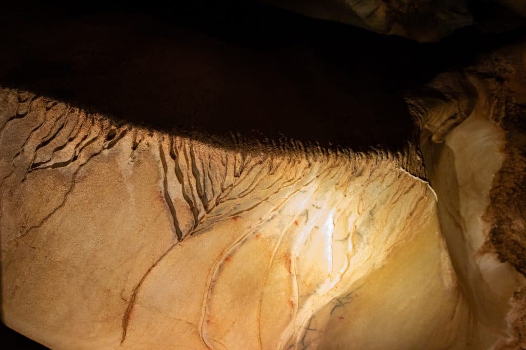 Visiting a Prehistoric rock-art site - Escoural cave, Portugal 4 gruta do escoural