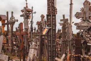 Visita à Colina das Cruzes na Lituânia (Kryžių kalnas) 22