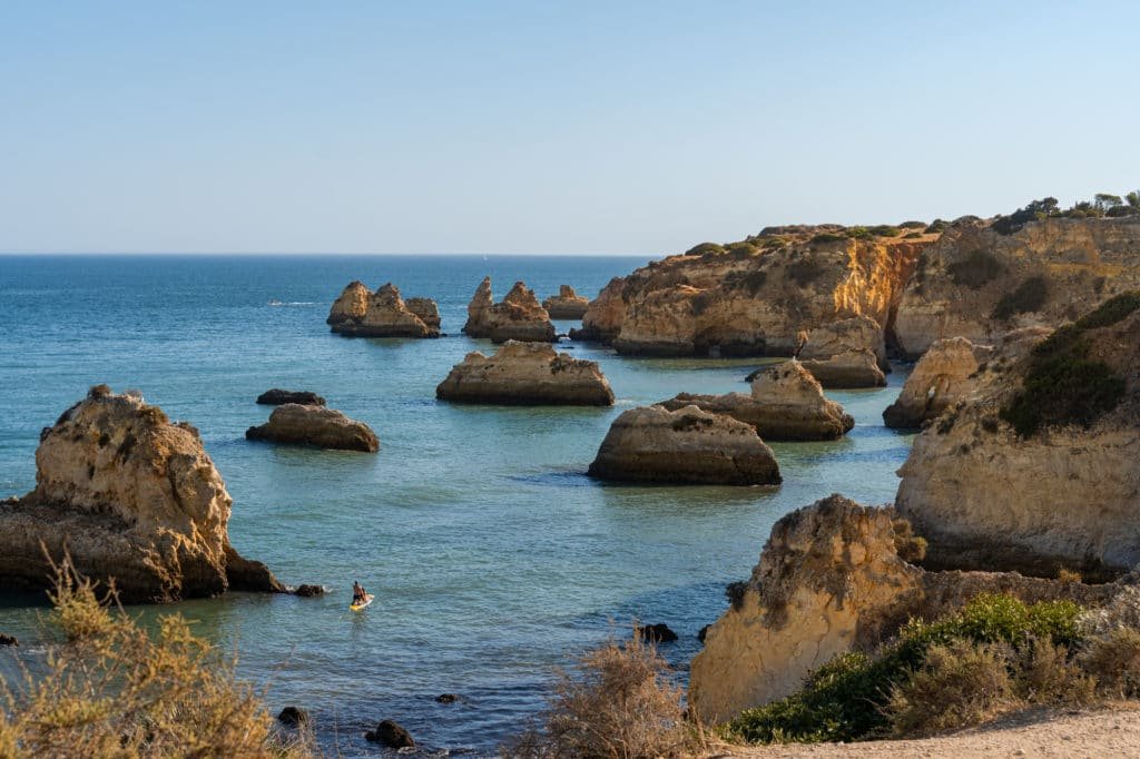 Descubra a beleza da Praia da Rocha na costa portuguesa 6 Portimão rock formation