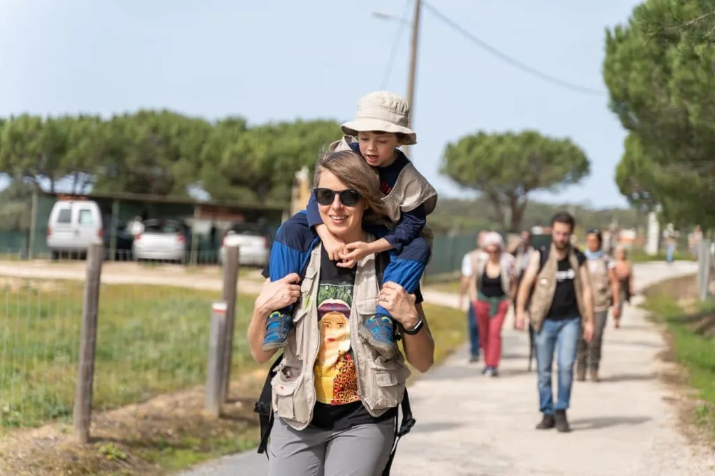 mãe e filho na rota vicentina