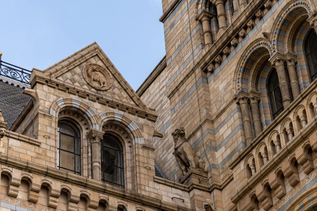 Top Tips to Visit London: Maximize Your Family Get-Together Experience 8 london buildings