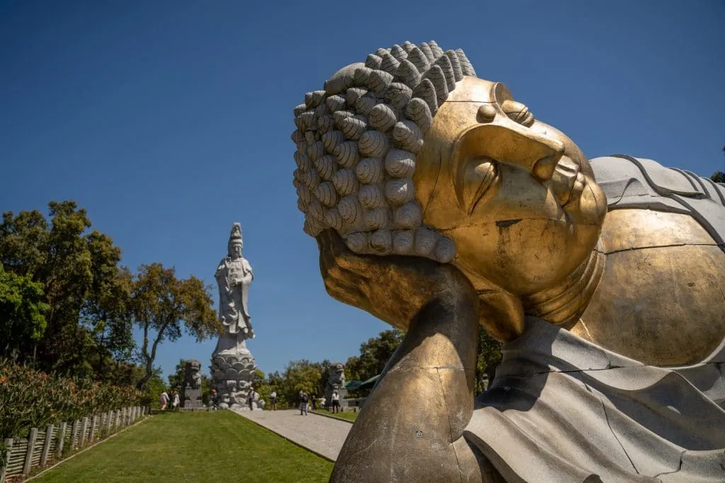 Um dia no Buddha Eden, o jardim da paz 5 Big Buddha