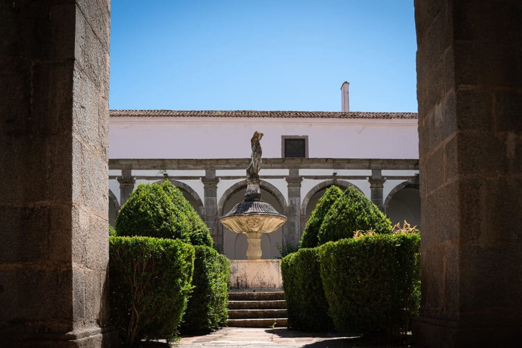 convento de são paulo inside garden