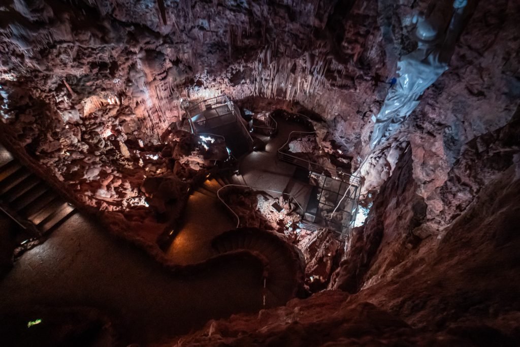 É incrível, vejam o que está escondido no subsolo de Portugal – Grutas de Mira de Aire 25 É incrível, vejam o que está escondido no subsolo de Portugal – Grutas de Mira de Aire 24
