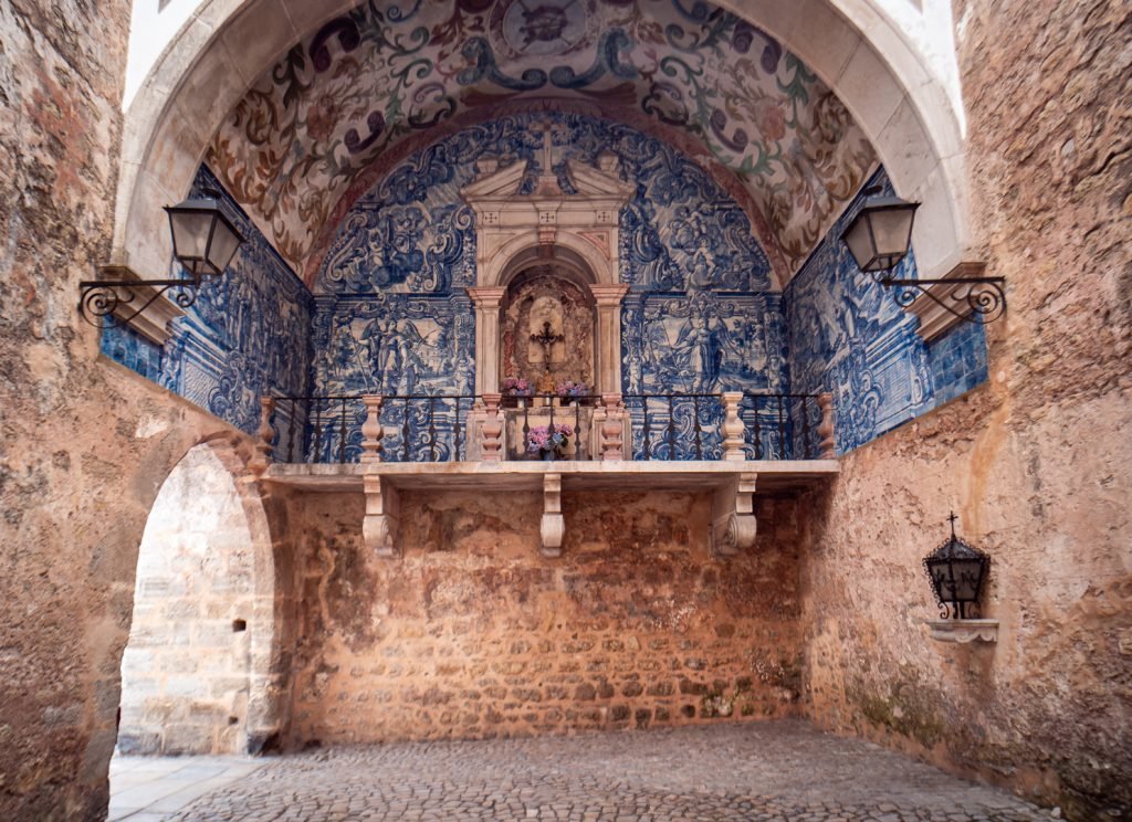 A tour of Óbidos, the perfect little medieval town 25
